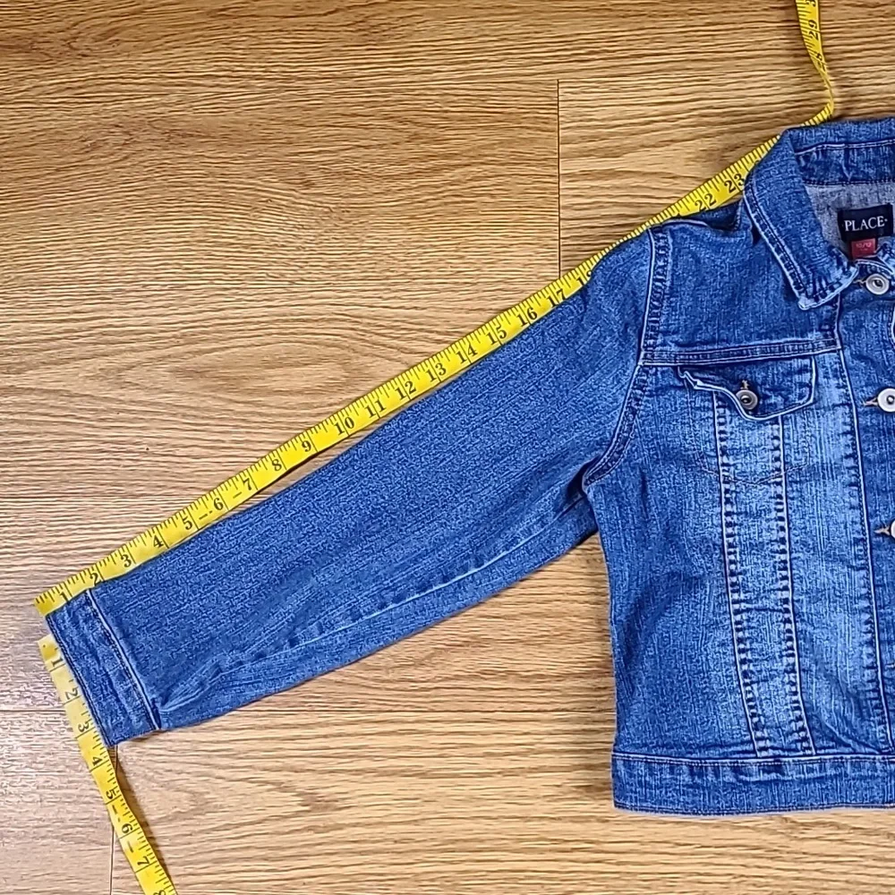 PLACE 10/12 LARGE, PRE-OWNED, 2023 GIRLS LIKE NEW BUTTON DENIM TRUCKER JACKET